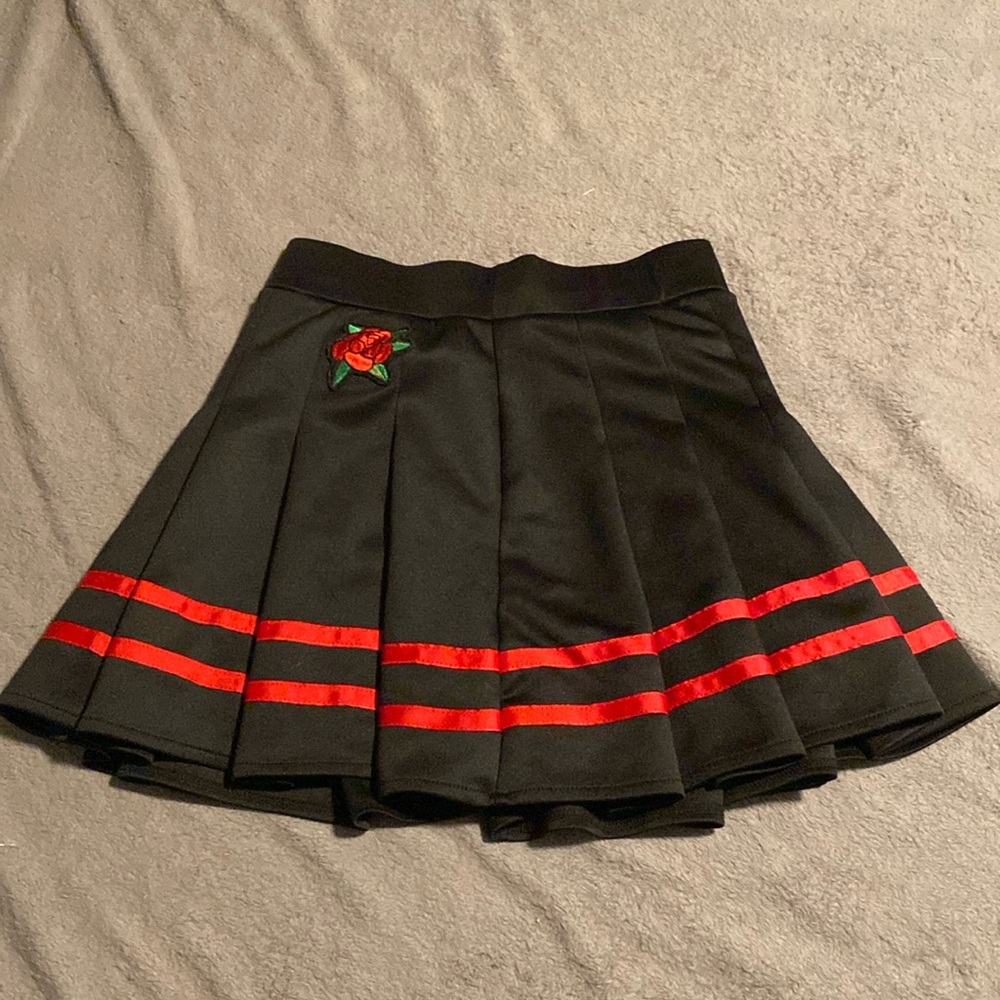 Spencers Black Rose embroidered skirt Size M